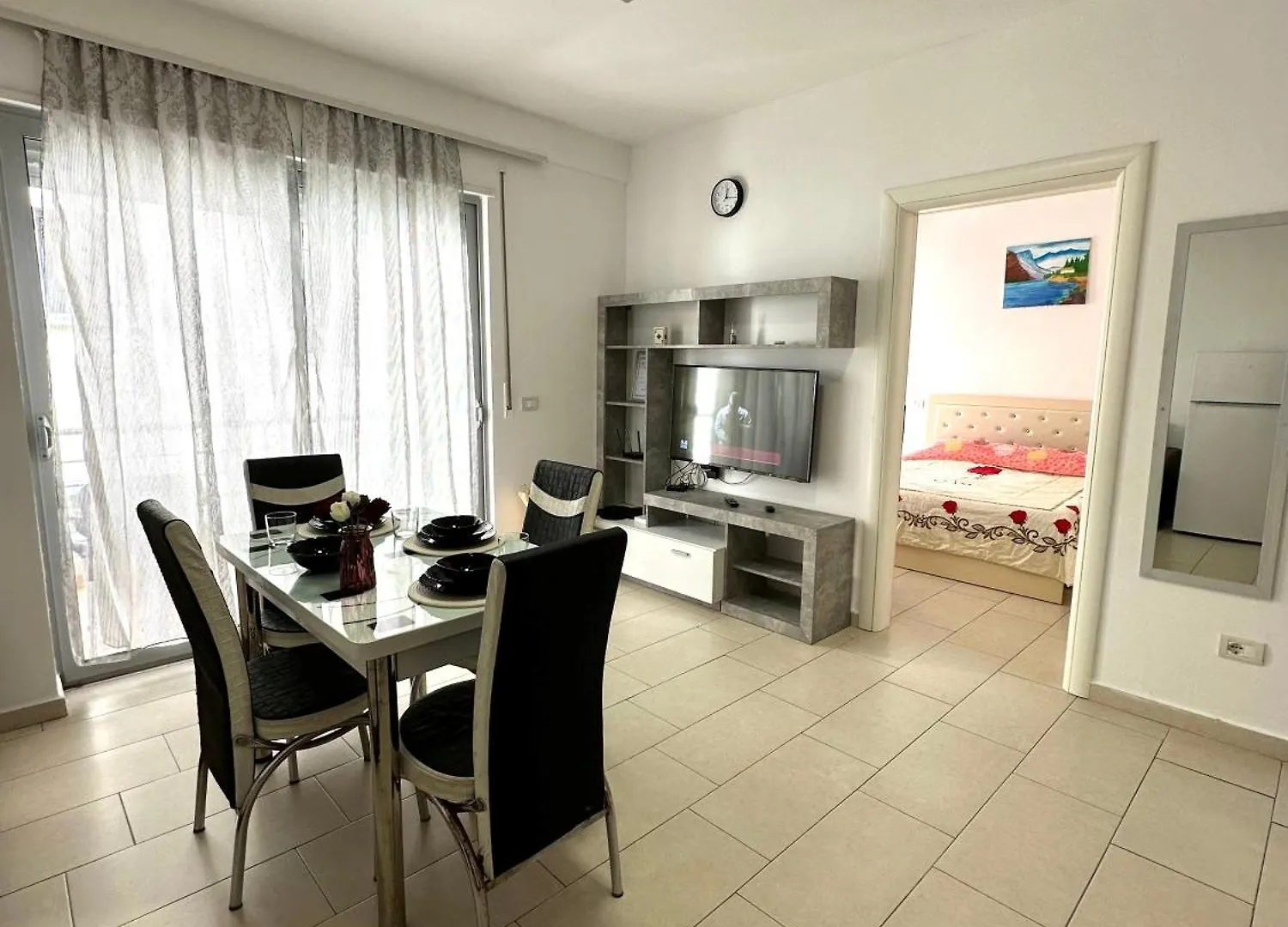 Sara\'S Apartment Seaside,Durresの連絡先